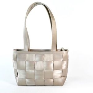 NWT Harvey’s Original Seat Belt Bag Beige Medium